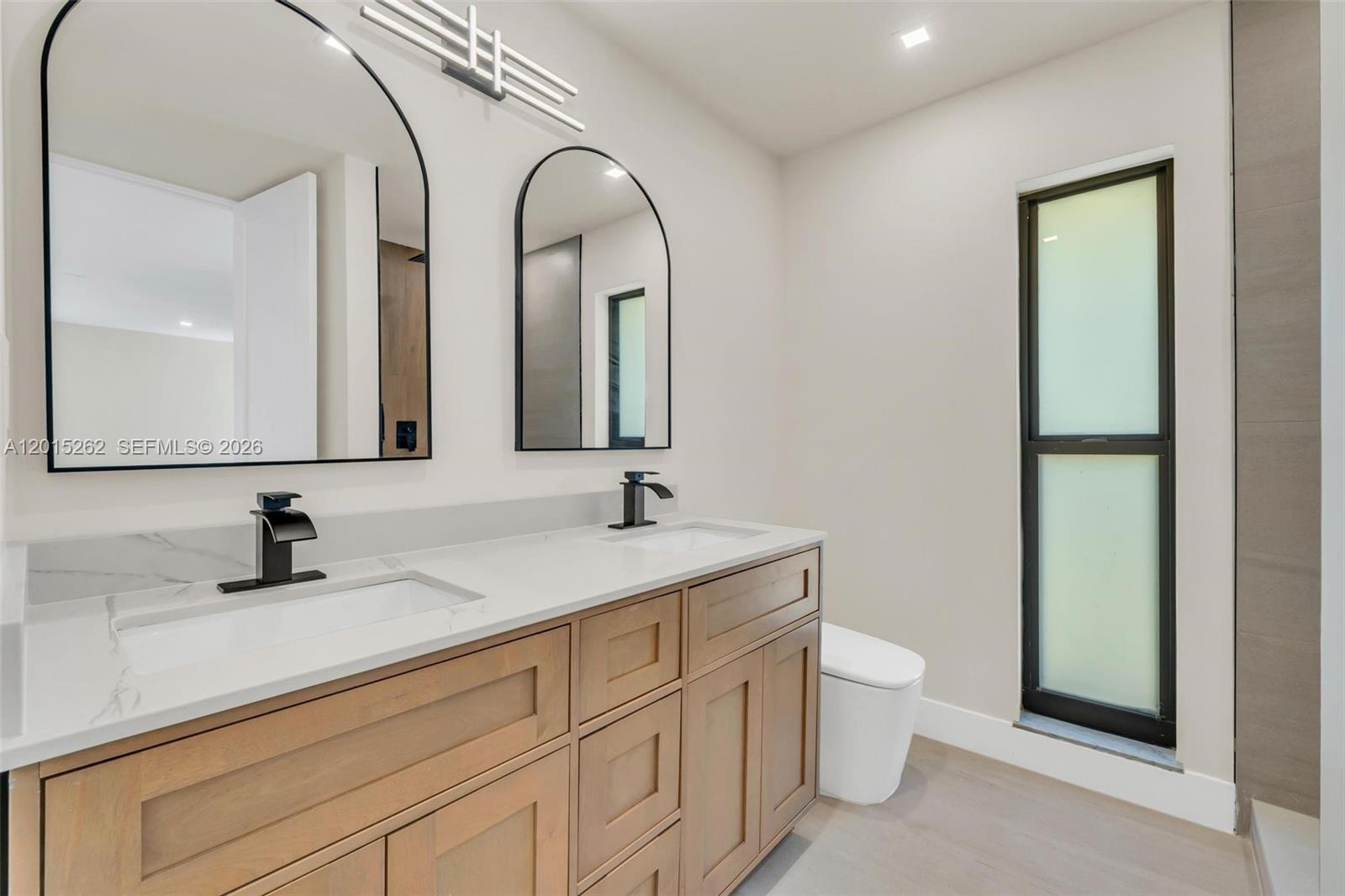 ARROWHEAD GOLF & TENNIS C - Residential