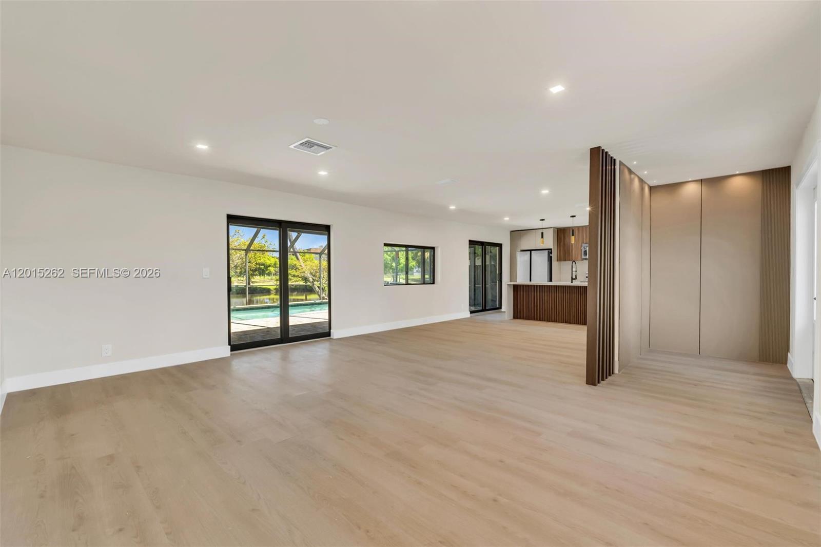ARROWHEAD GOLF & TENNIS C - Residential