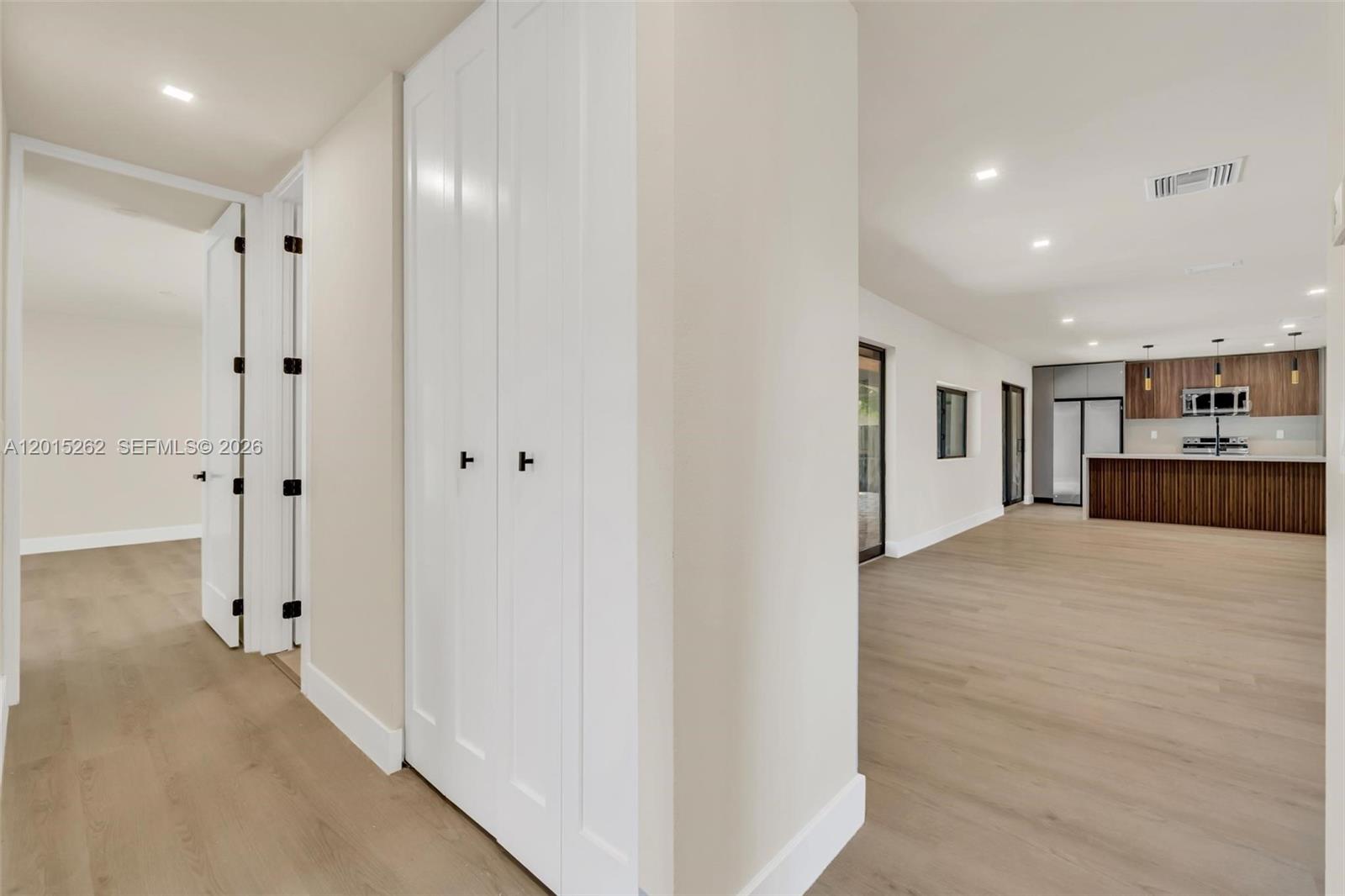 ARROWHEAD GOLF & TENNIS C - Residential