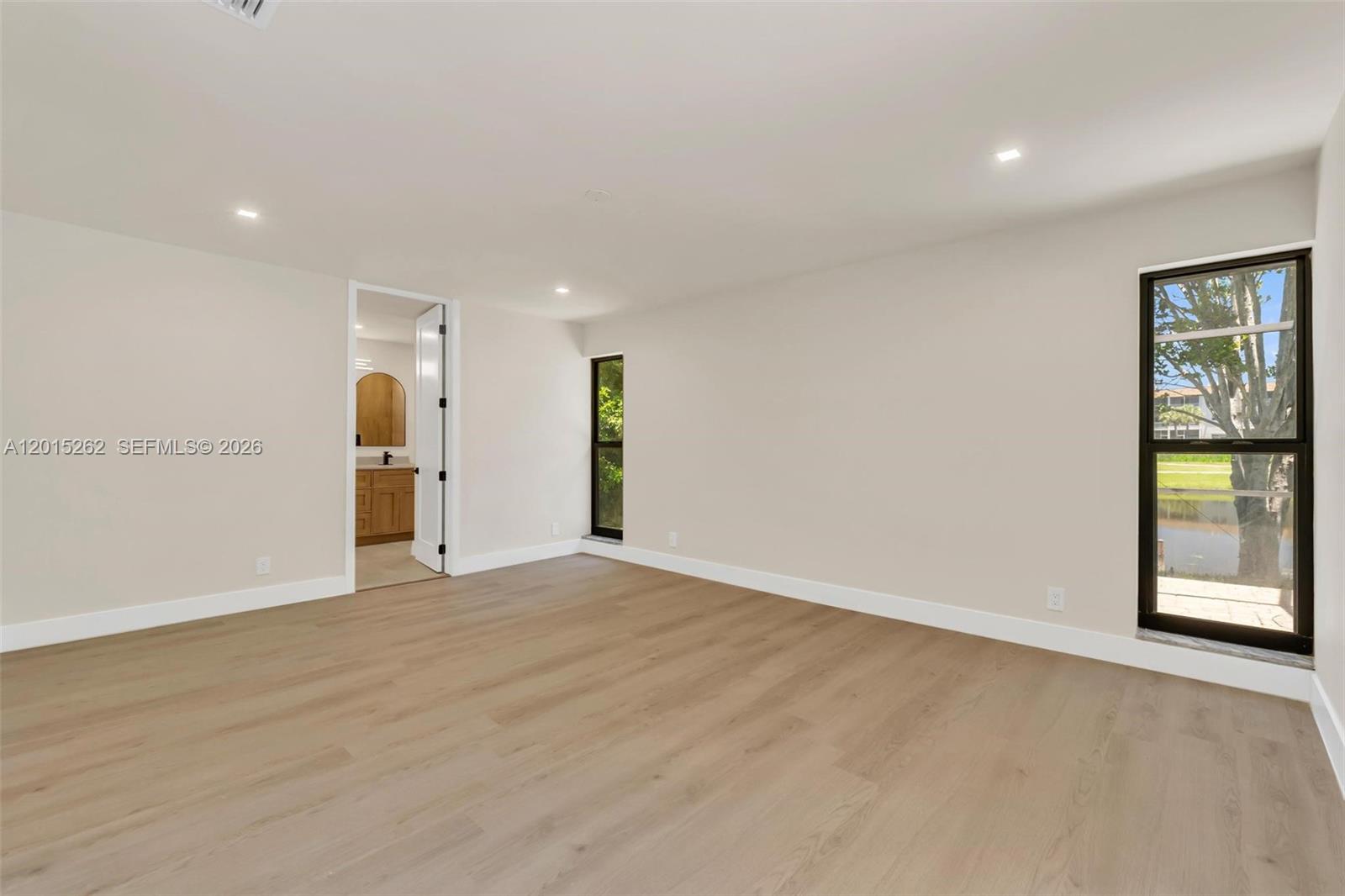 ARROWHEAD GOLF & TENNIS C - Residential