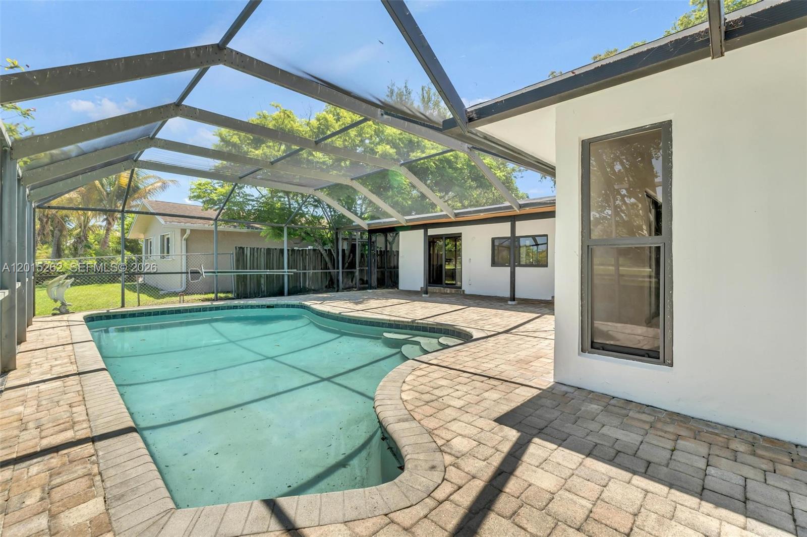 ARROWHEAD GOLF & TENNIS C - Residential