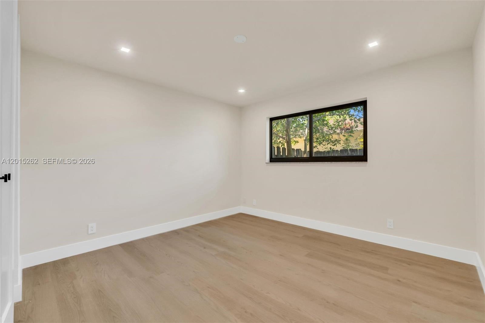 ARROWHEAD GOLF & TENNIS C - Residential