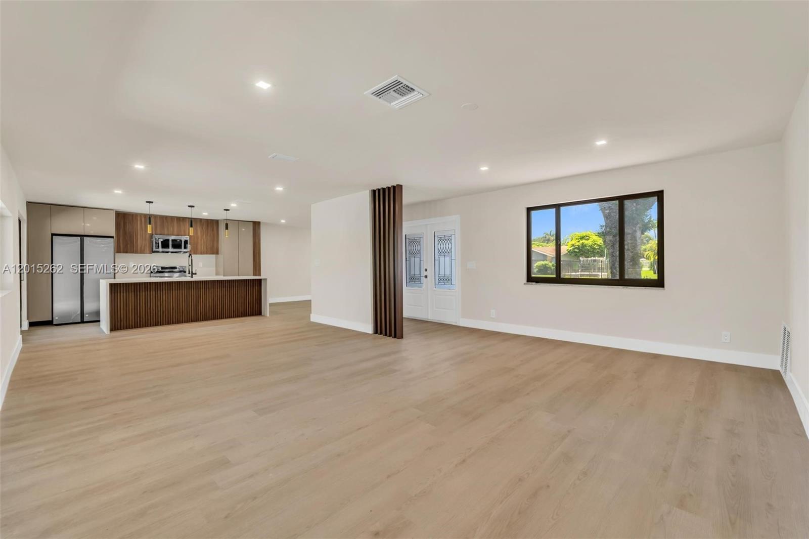 ARROWHEAD GOLF & TENNIS C - Residential