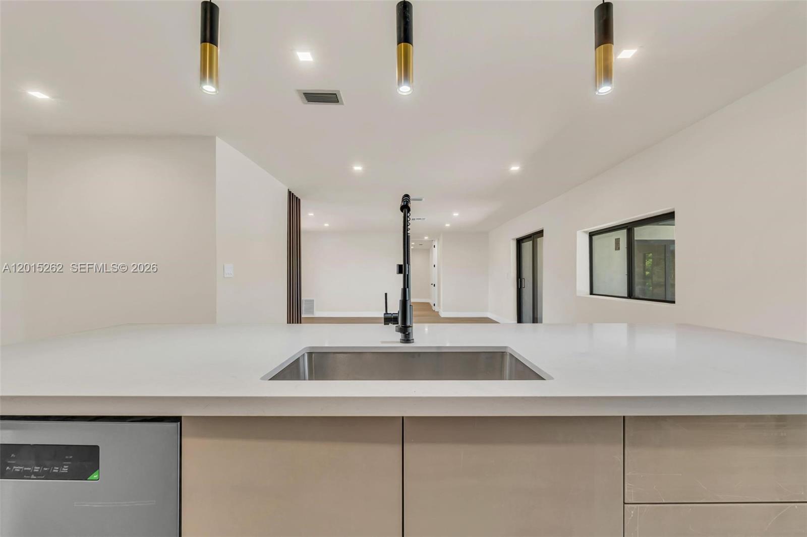 ARROWHEAD GOLF & TENNIS C - Residential
