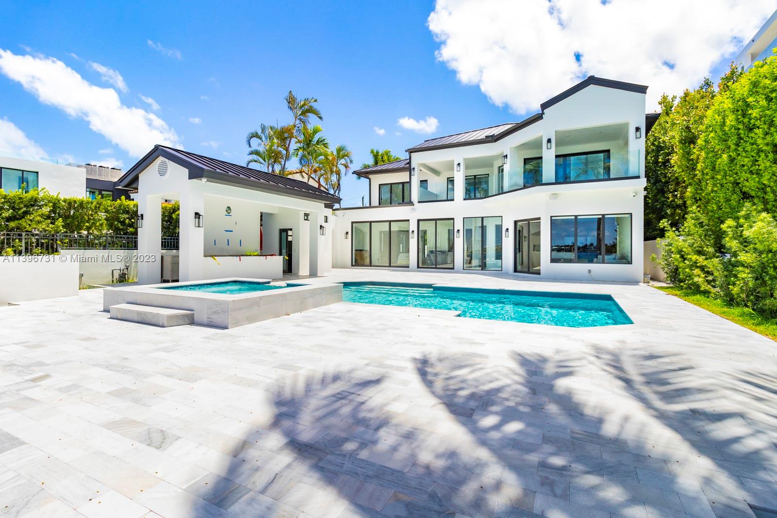 HIBISCUS ISLAND - Residential