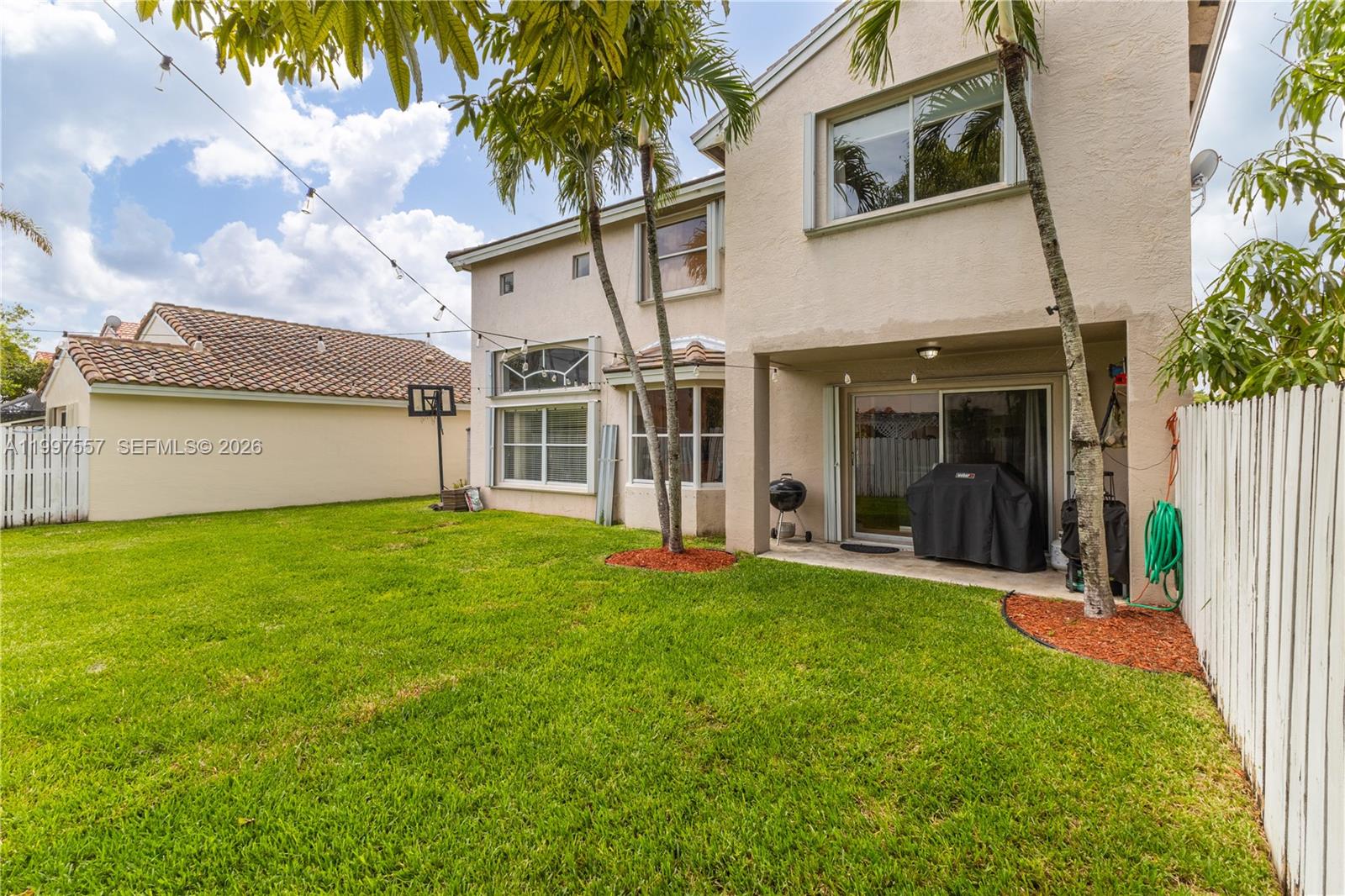 TWIN ACRES - Residential