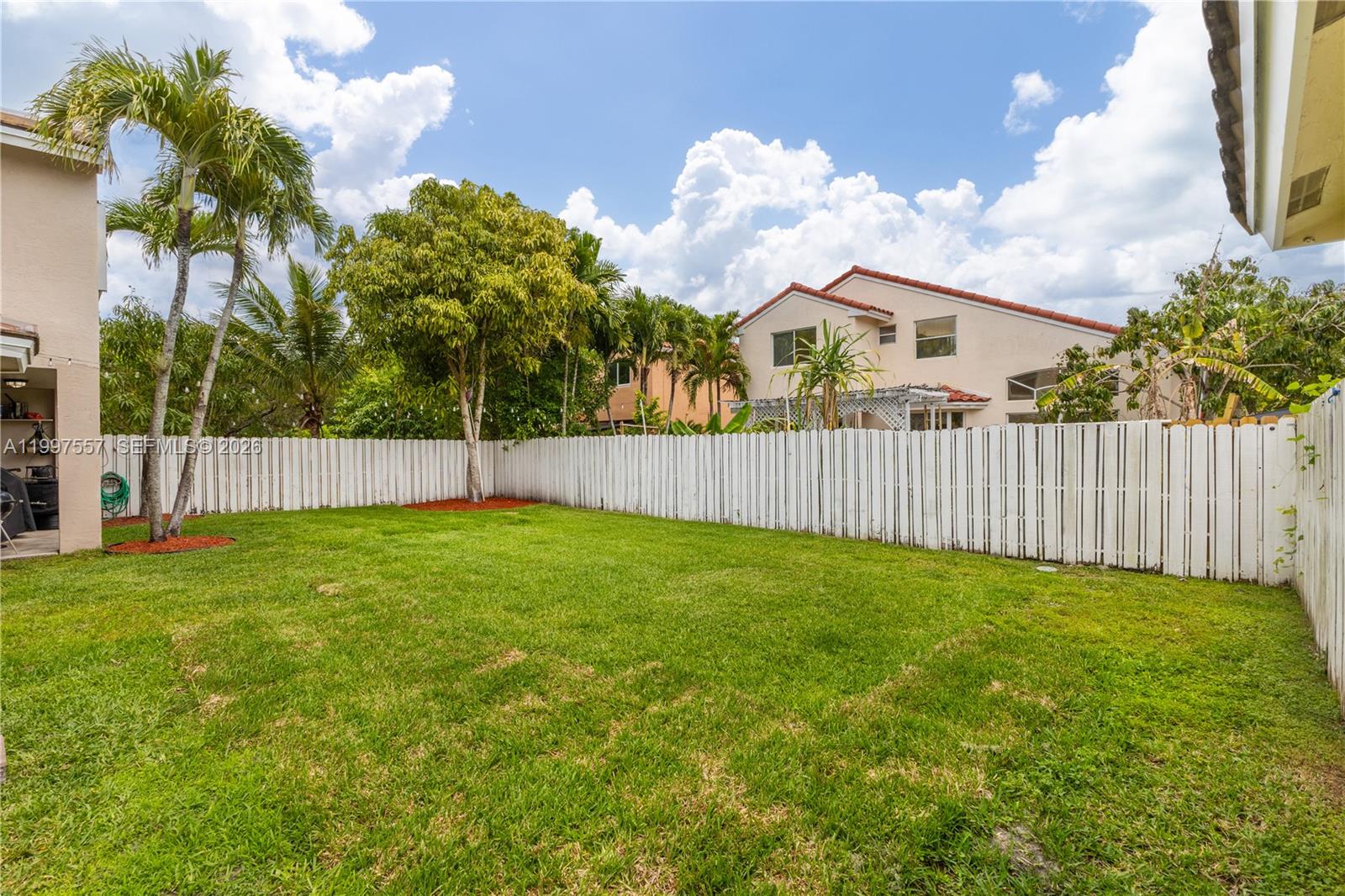 TWIN ACRES - Residential