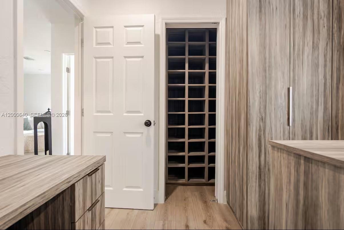 SUN RAY HOMES GREYNOLDS P - Residential Lease