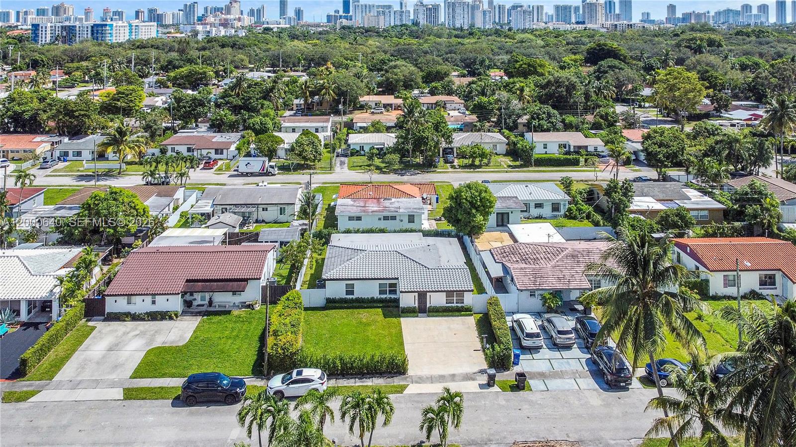 SUN RAY HOMES GREYNOLDS P - Residential Lease