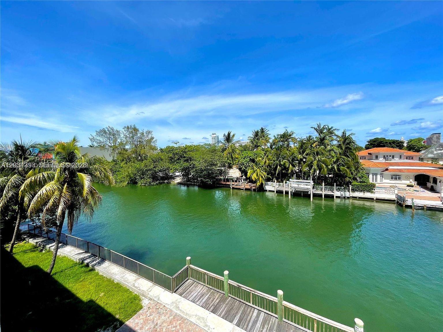 THE CASTILLE CONDO - Residential
