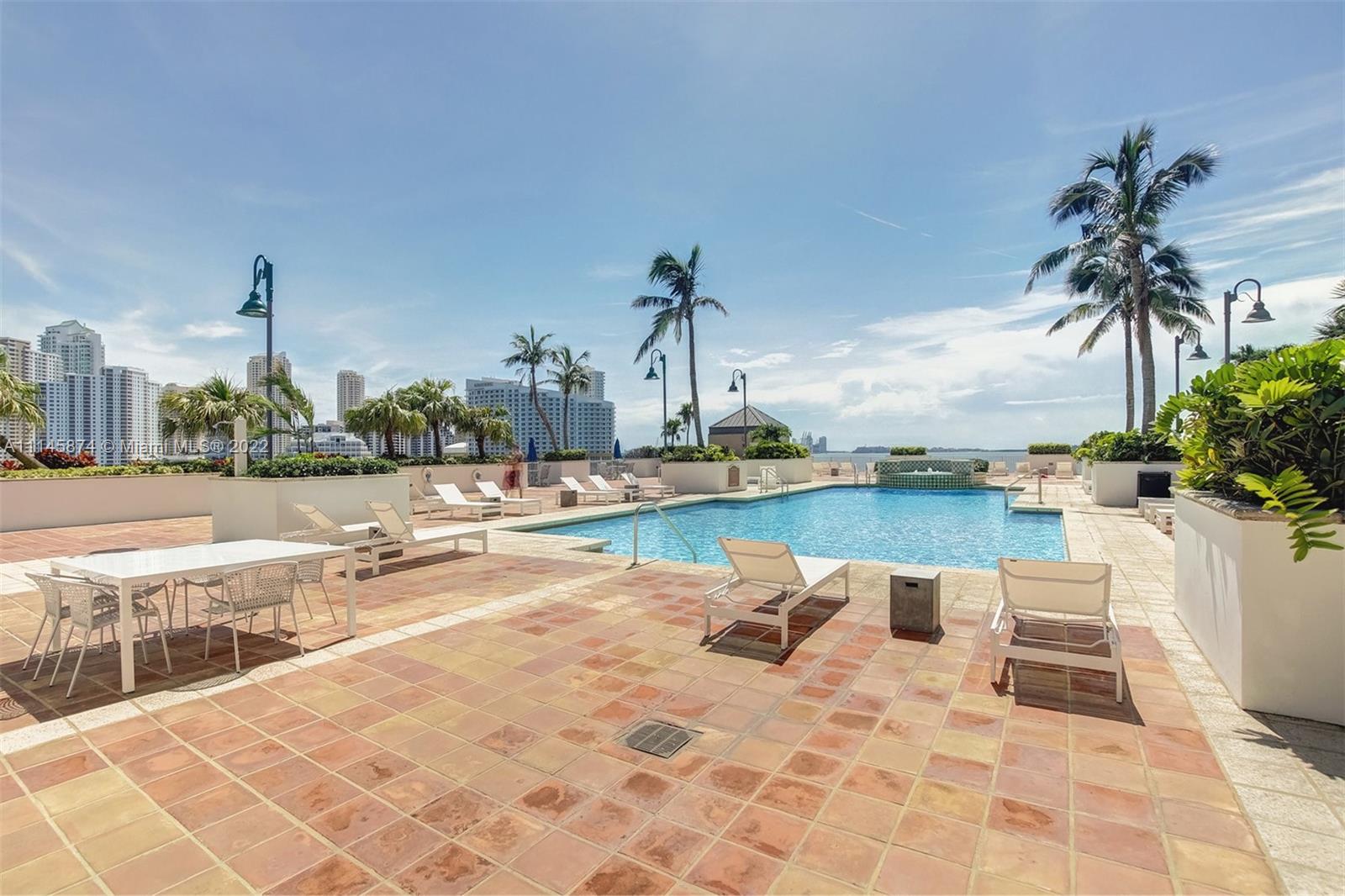 Yacht Club Brickell - Residential Lease