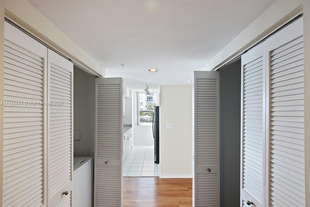 Yacht Club Brickell - Residential Lease
