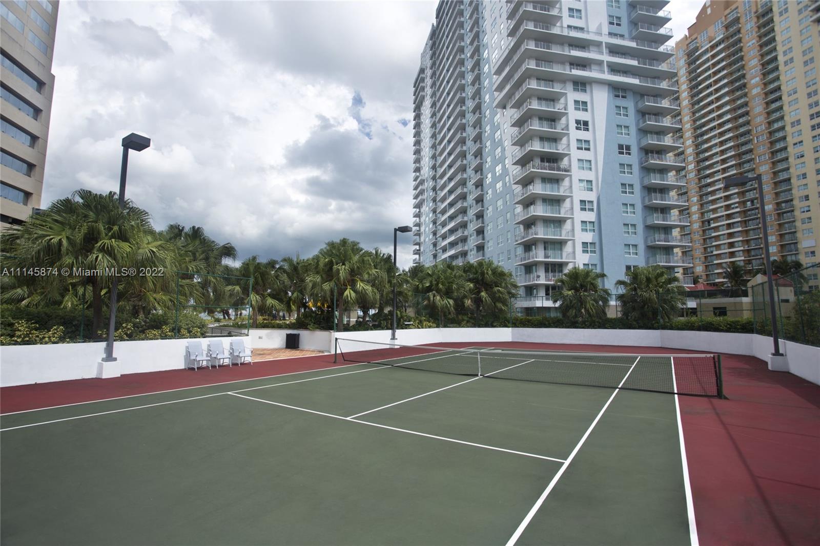 Yacht Club Brickell - Residential Lease