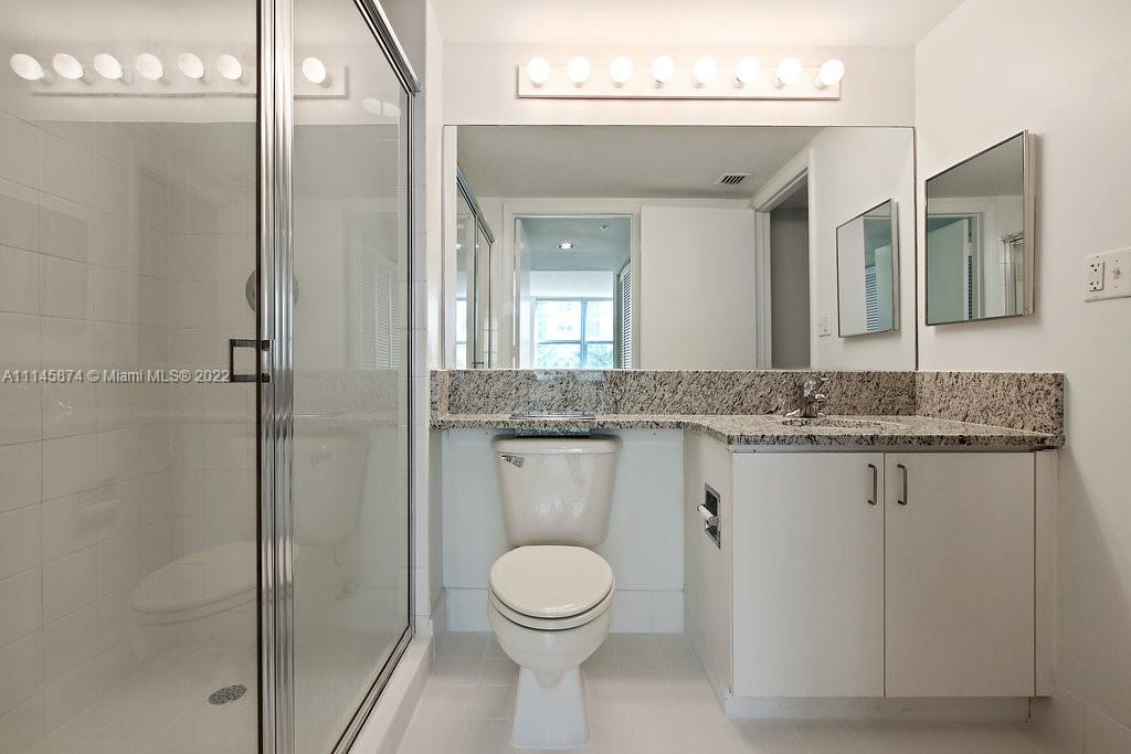Yacht Club Brickell - Residential Lease