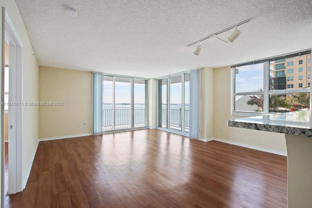 Yacht Club Brickell - Residential Lease