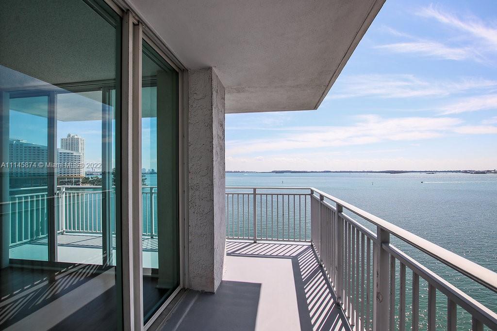 Yacht Club Brickell - Residential Lease