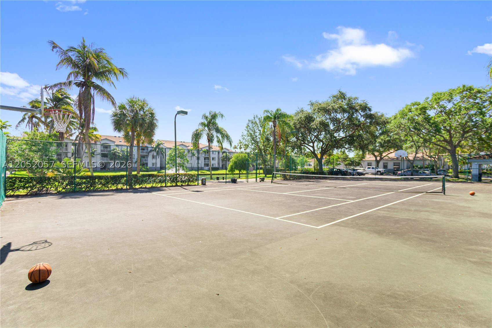 ROYAL GRAND CONDO - Residential Lease