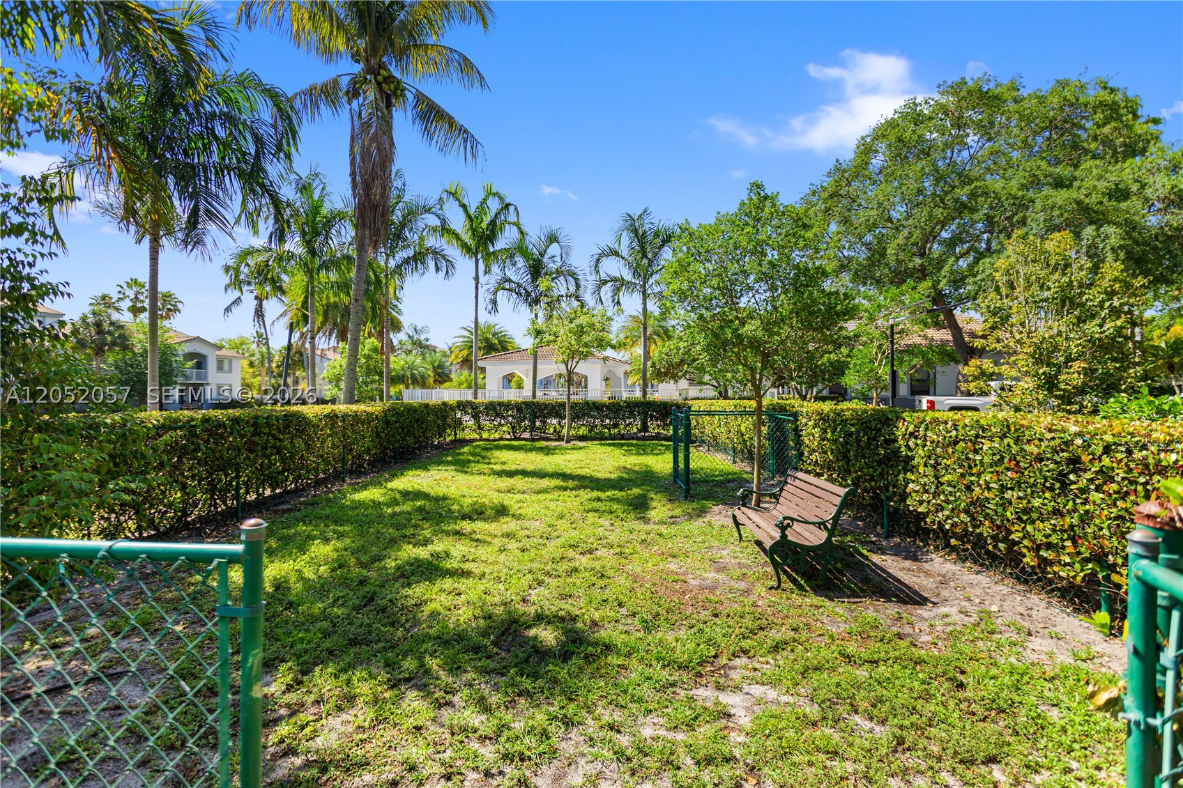 ROYAL GRAND CONDO - Residential Lease