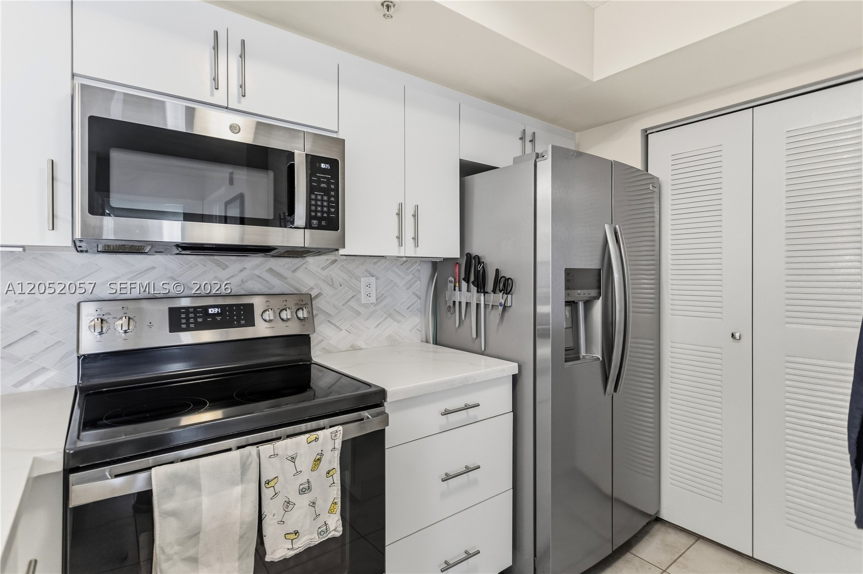 ROYAL GRAND CONDO - Residential Lease