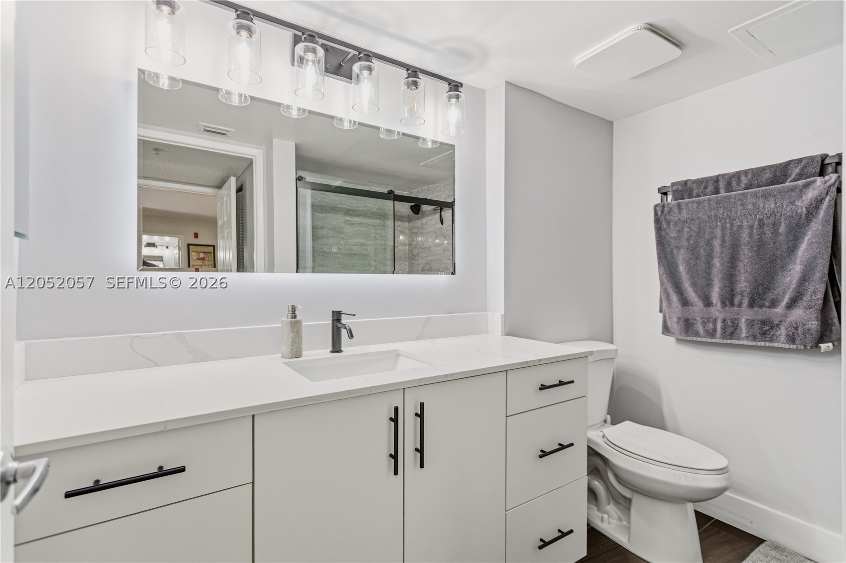 ROYAL GRAND CONDO - Residential Lease