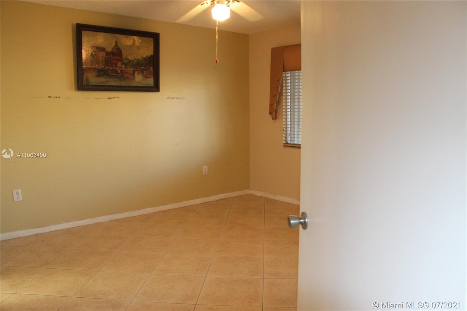 SUFFOLK AT CENTURY VILLAG - Residential Lease