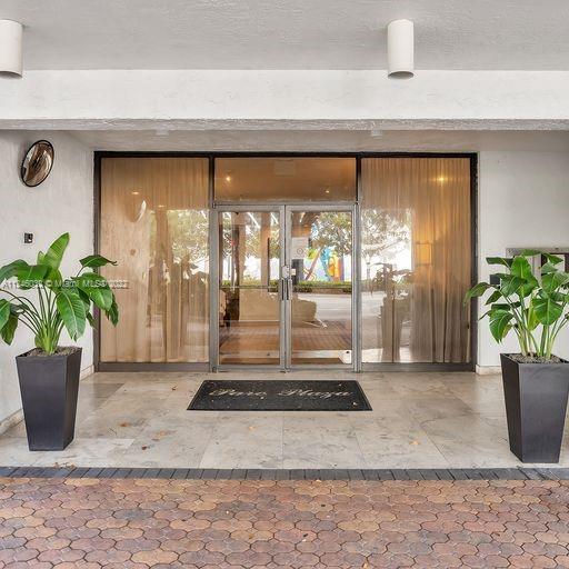 PARC PLAZA CONDO - Residential Lease
