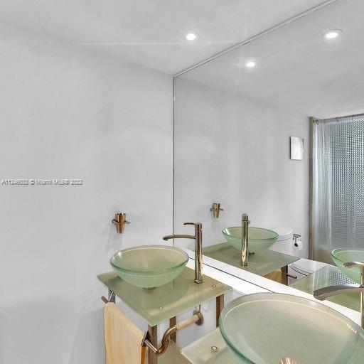 PARC PLAZA CONDO - Residential Lease