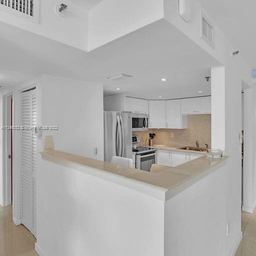 PARC PLAZA CONDO - Residential Lease