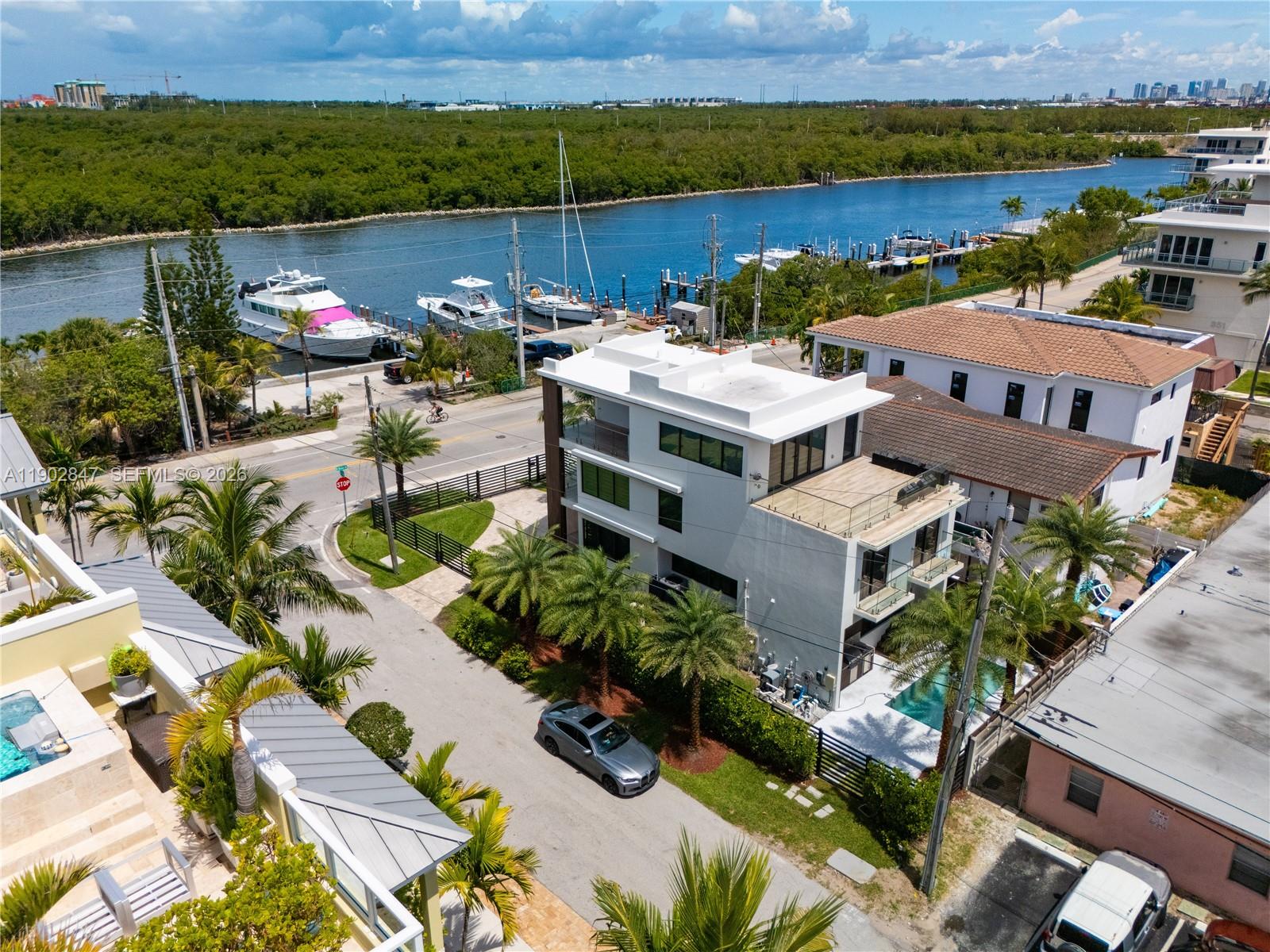 HOLLYWOOD CENTRAL BEACH - Residential