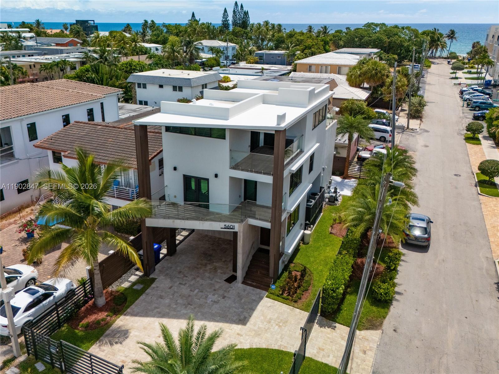 HOLLYWOOD CENTRAL BEACH - Residential