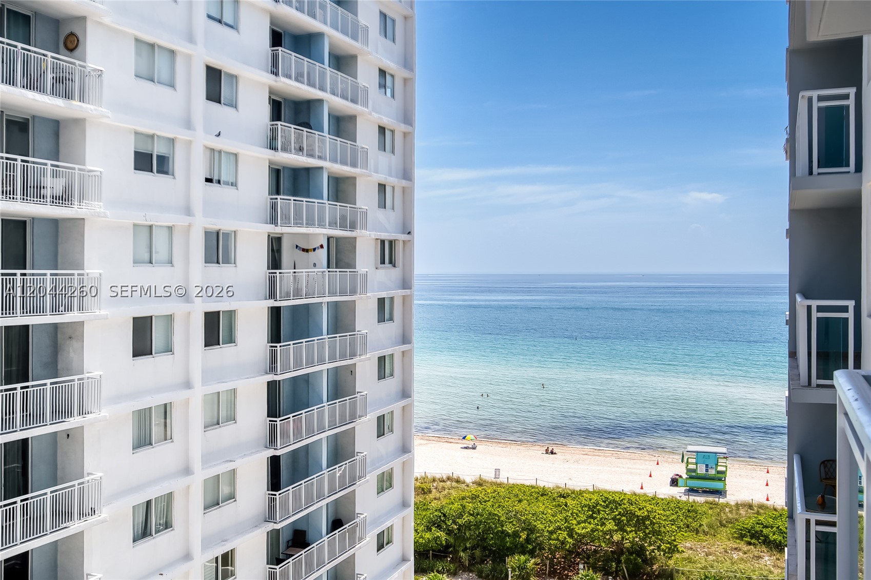 THE COLLINS CONDO - Residential