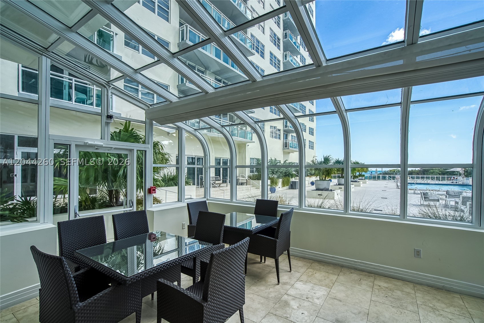 THE COLLINS CONDO - Residential