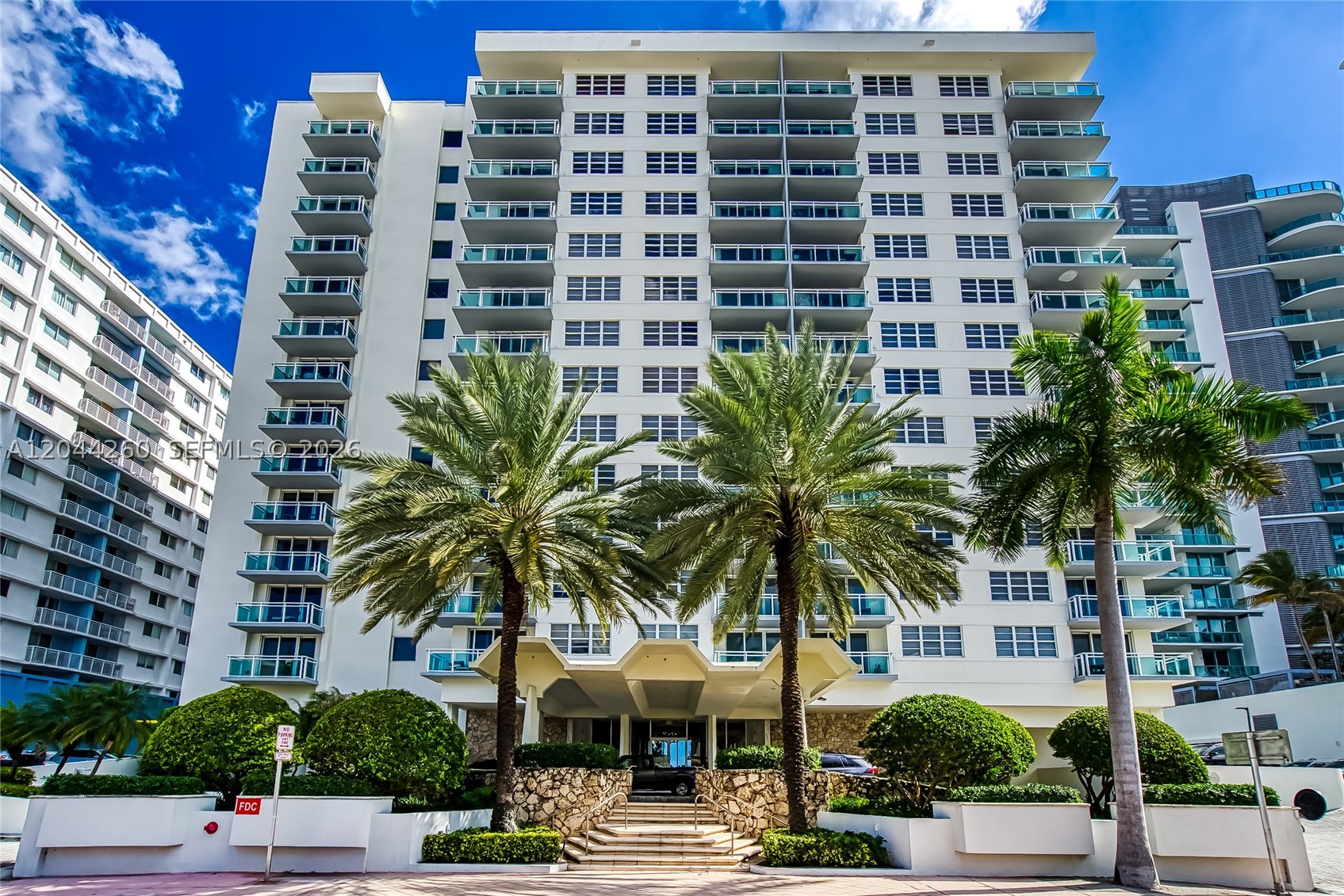THE COLLINS CONDO - Residential