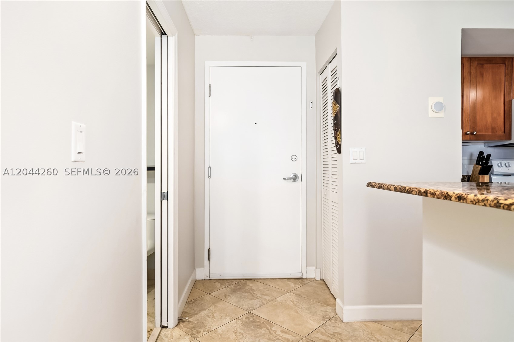 THE COLLINS CONDO - Residential