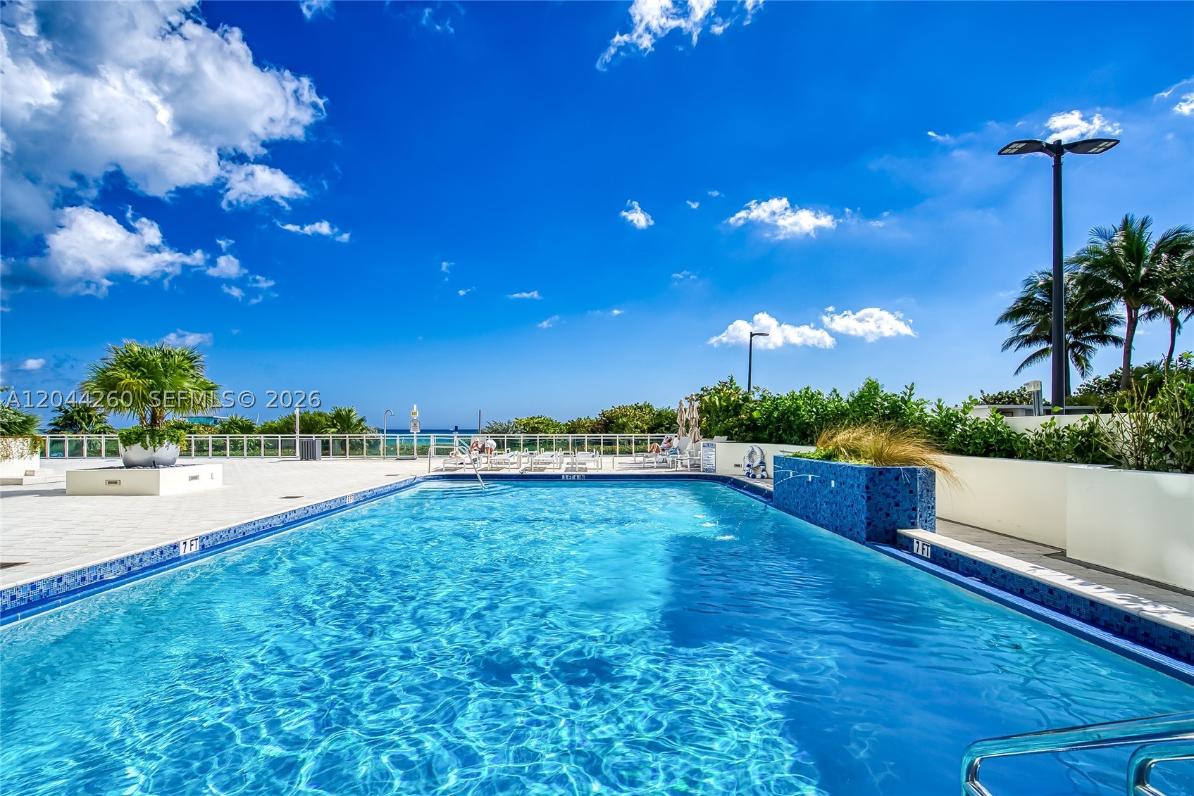 THE COLLINS CONDO - Residential