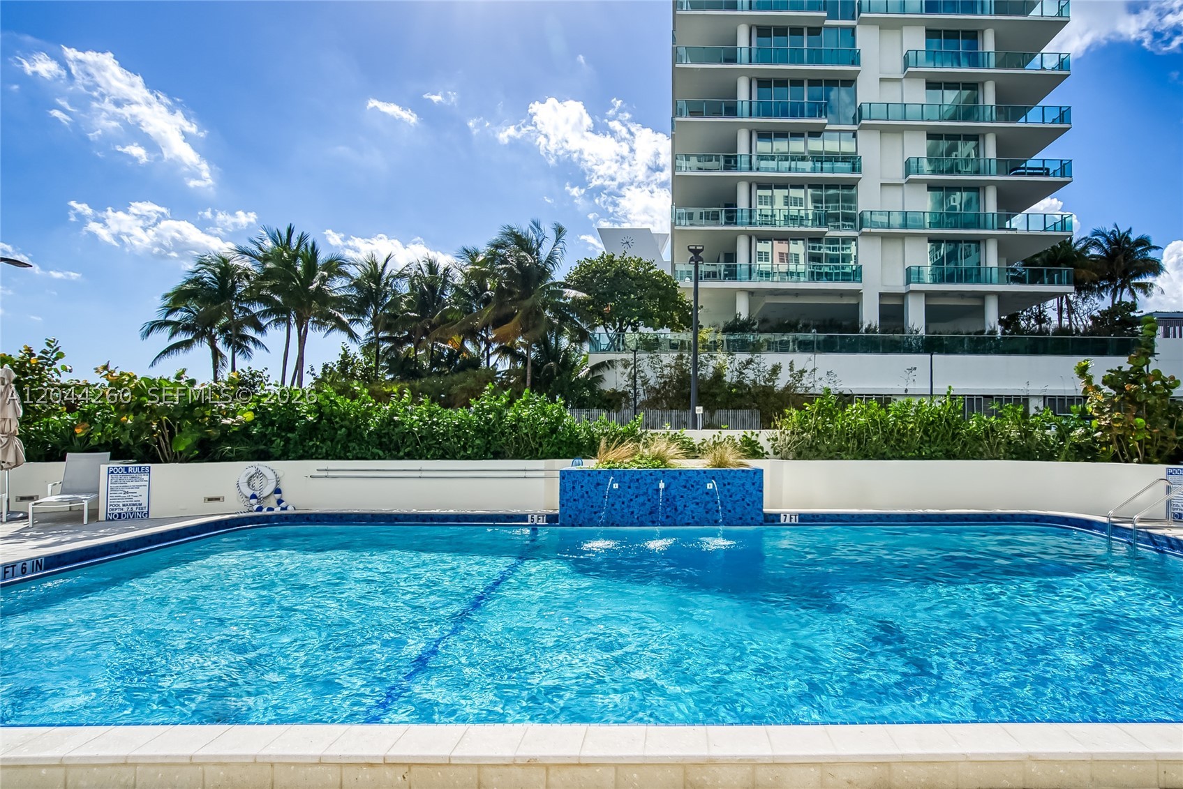 THE COLLINS CONDO - Residential