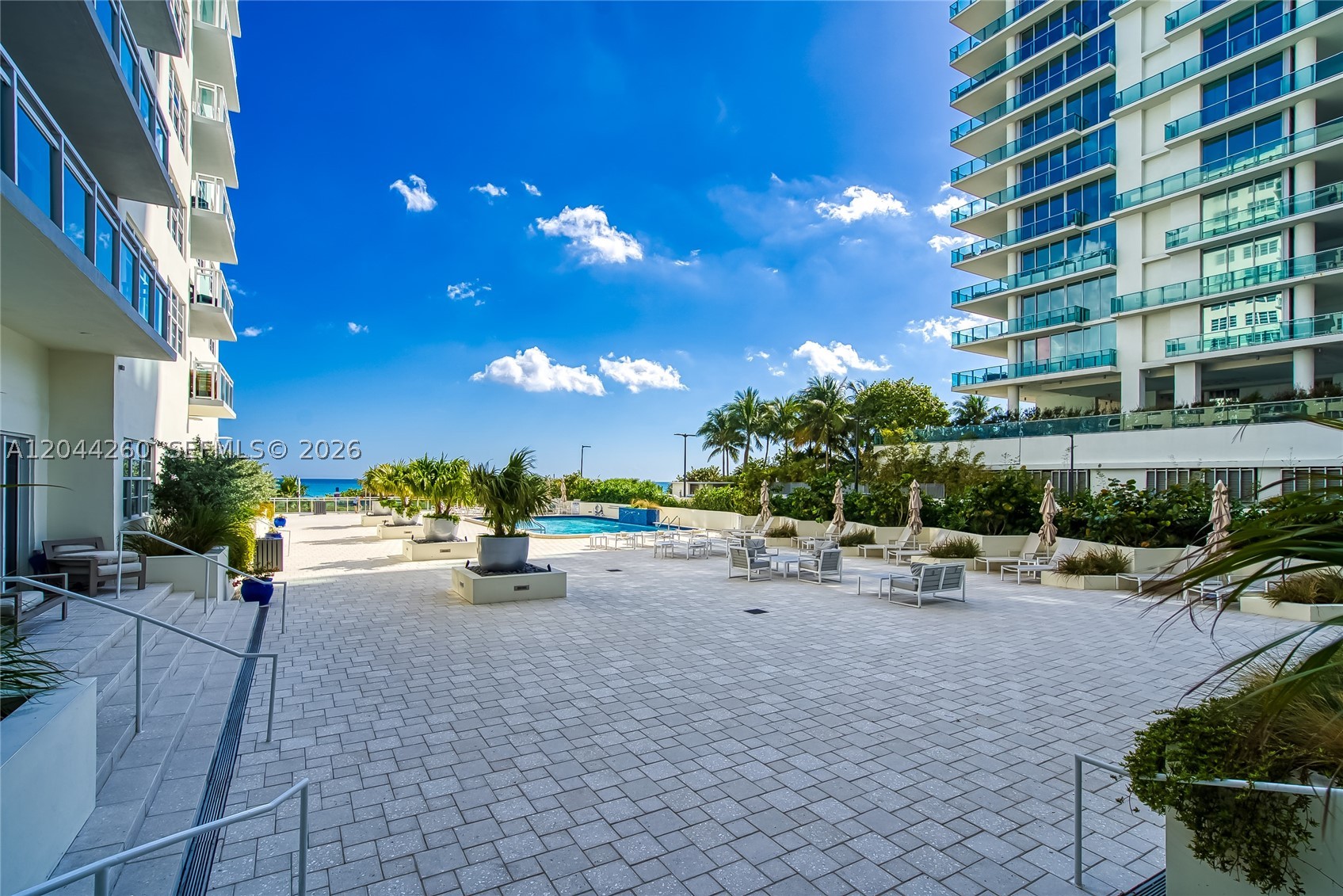 THE COLLINS CONDO - Residential