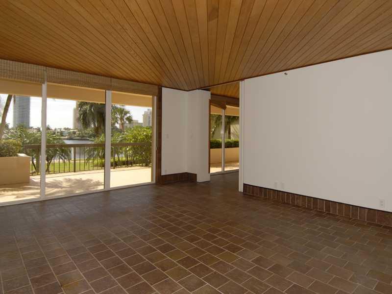 Turnberry Isle Yacht Club - Residential Lease