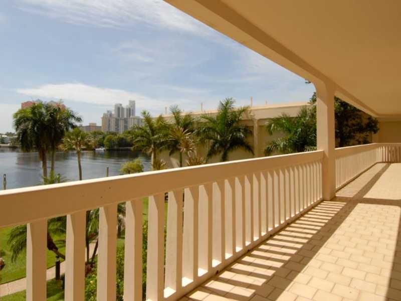 Turnberry Isle Yacht Club - Residential Lease