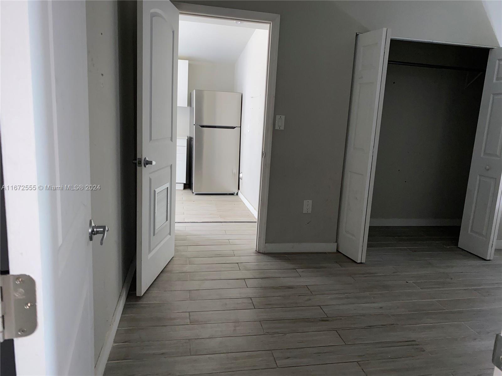 LAWRENCE ESTATE LAND CO - Residential Lease