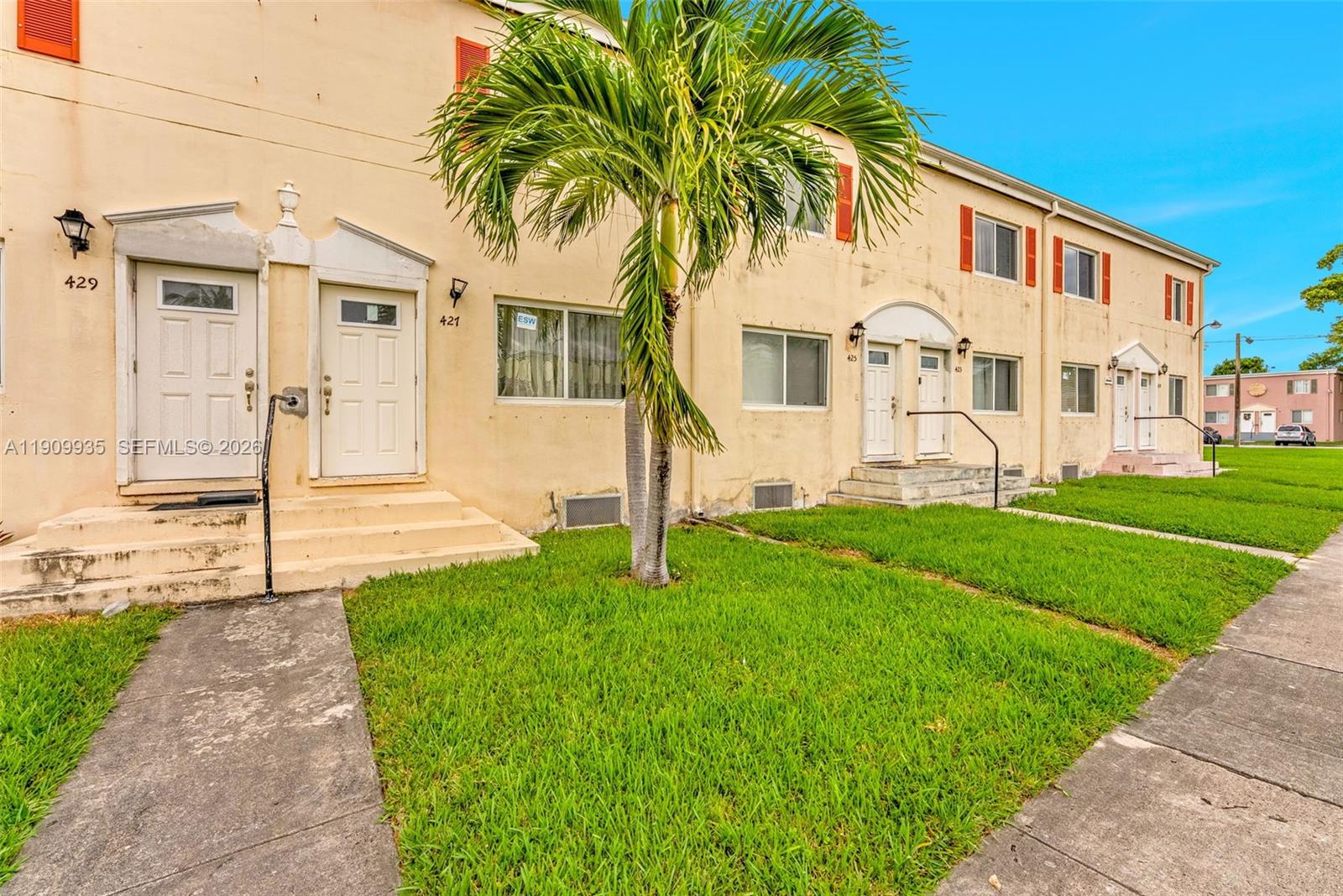 SUNSET PALM VILLAS CONDO - Residential