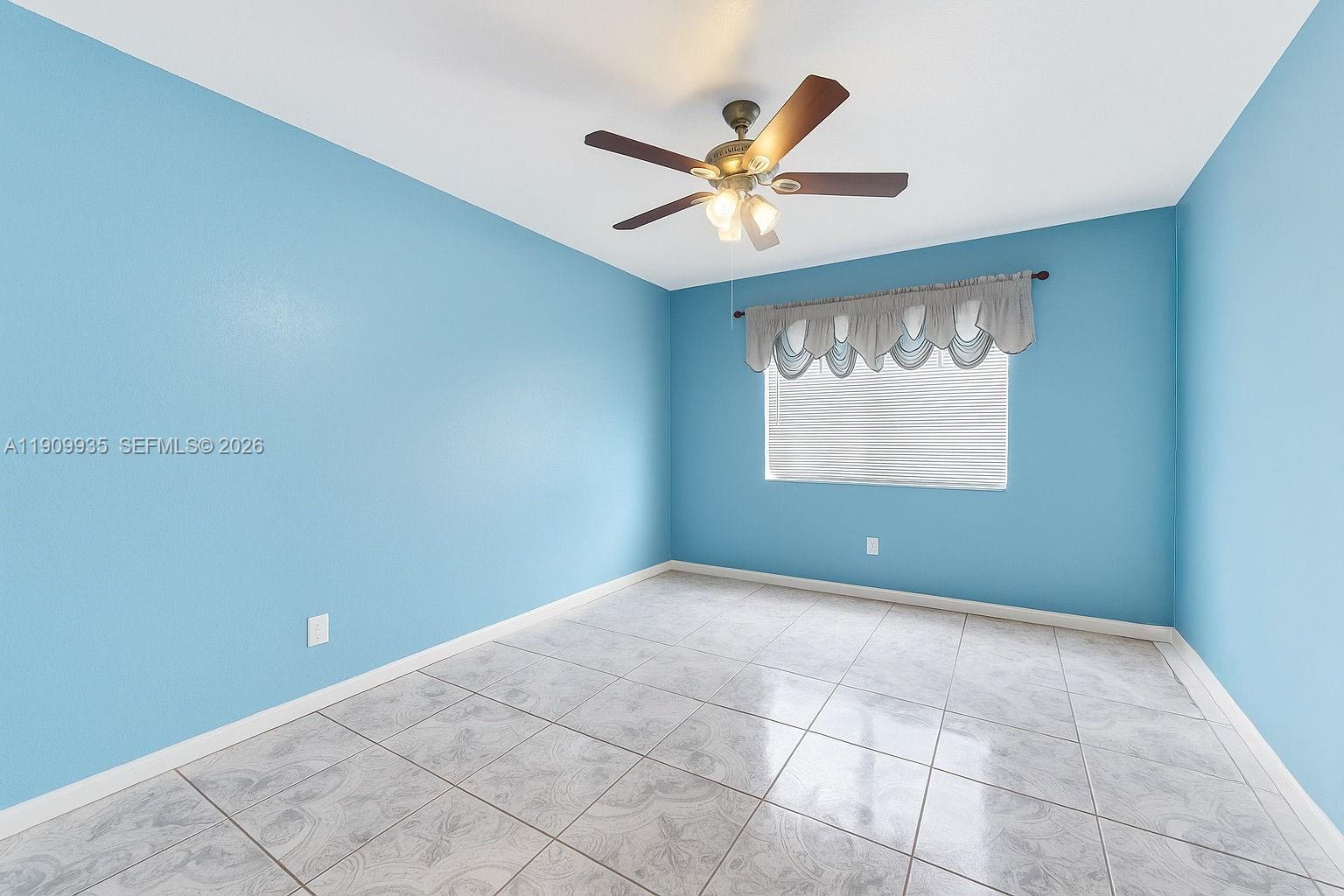 SUNSET PALM VILLAS CONDO - Residential