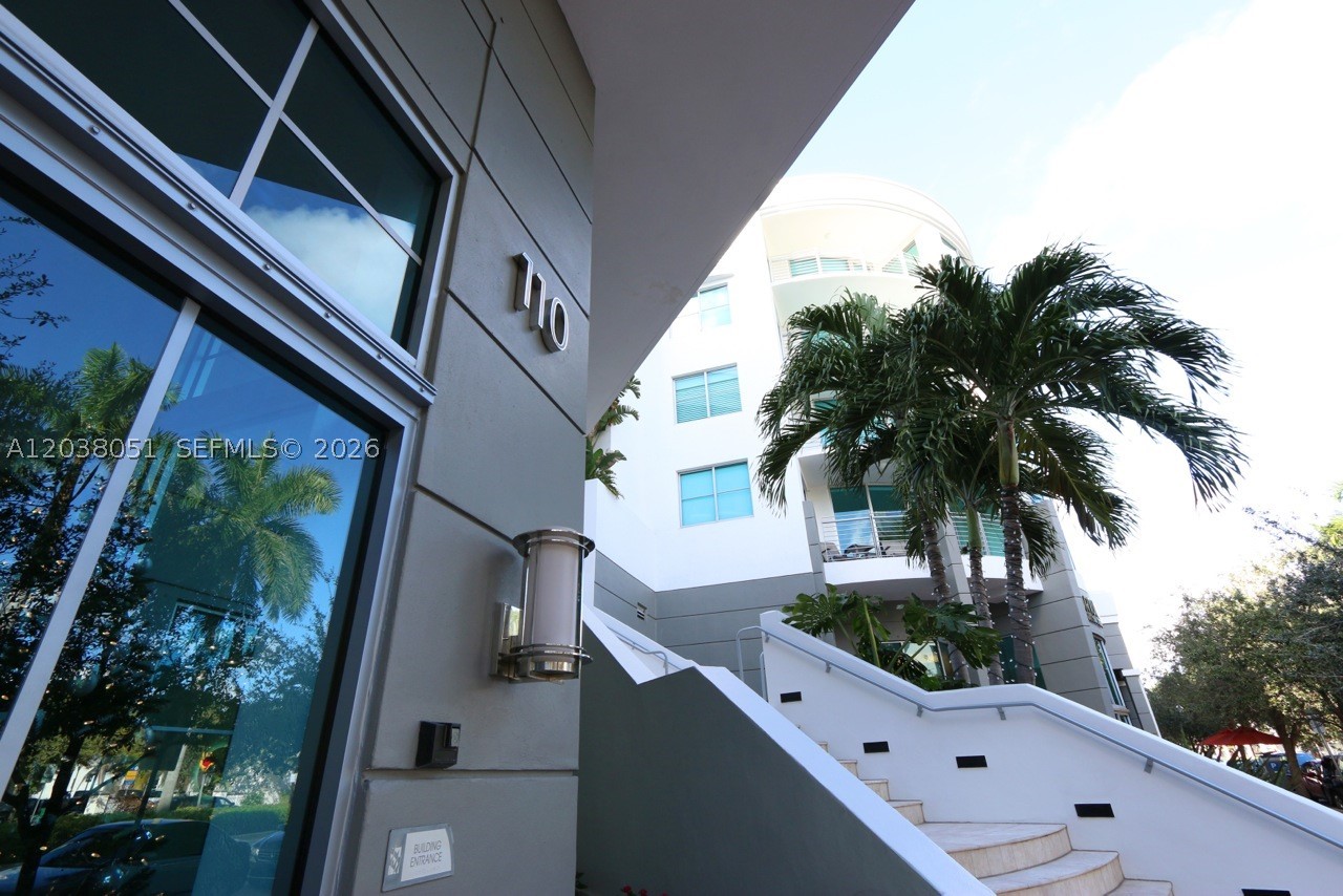 THE COSMOPOLITAN RESIDENC - Residential Lease