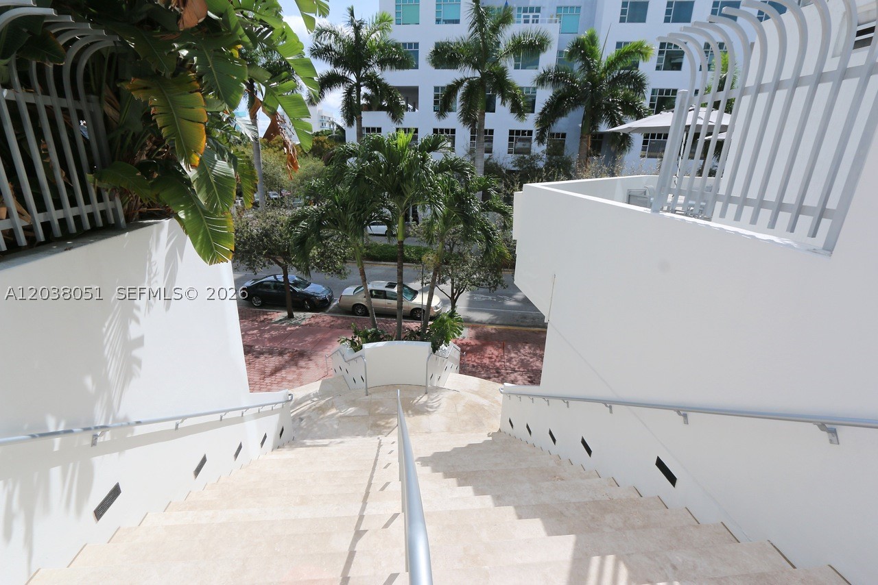 THE COSMOPOLITAN RESIDENC - Residential Lease