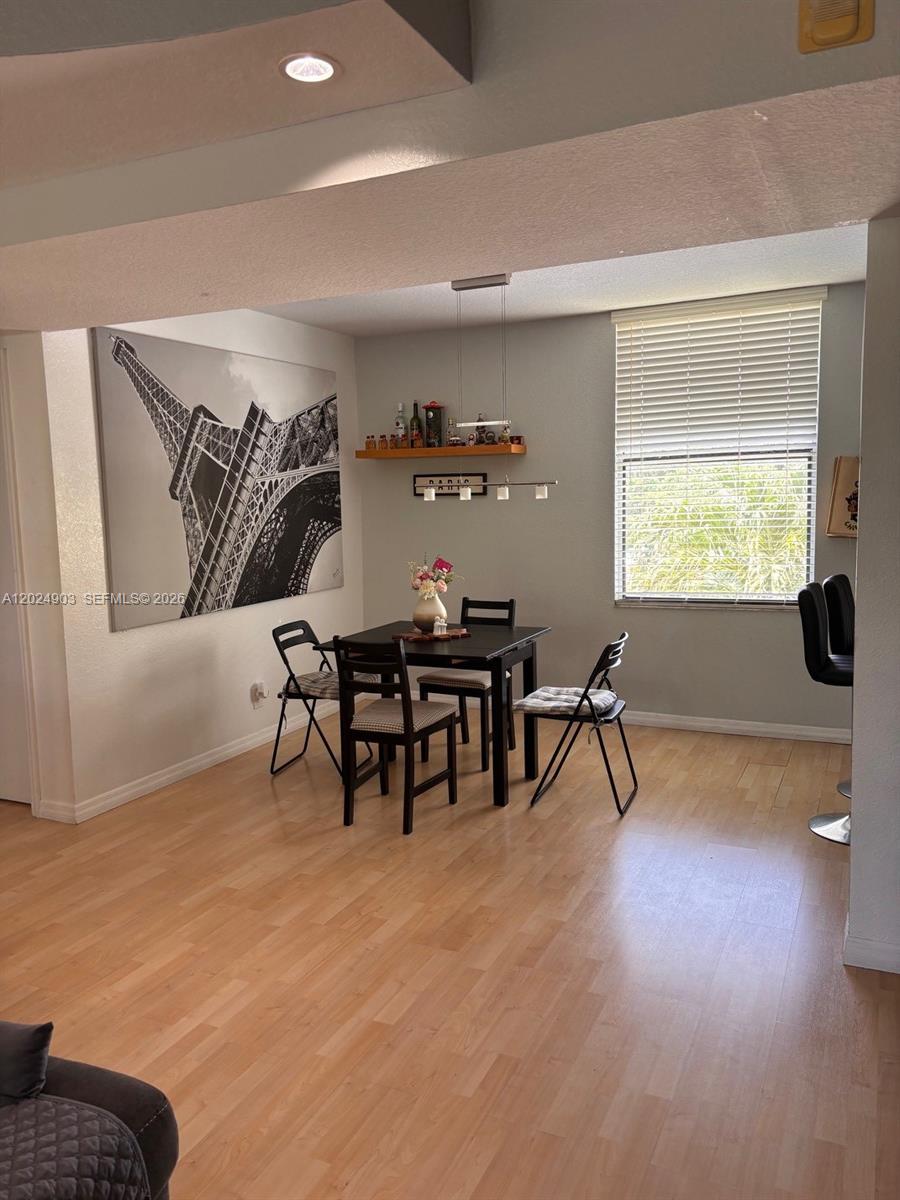 GREENGLADES CONDO I - Residential