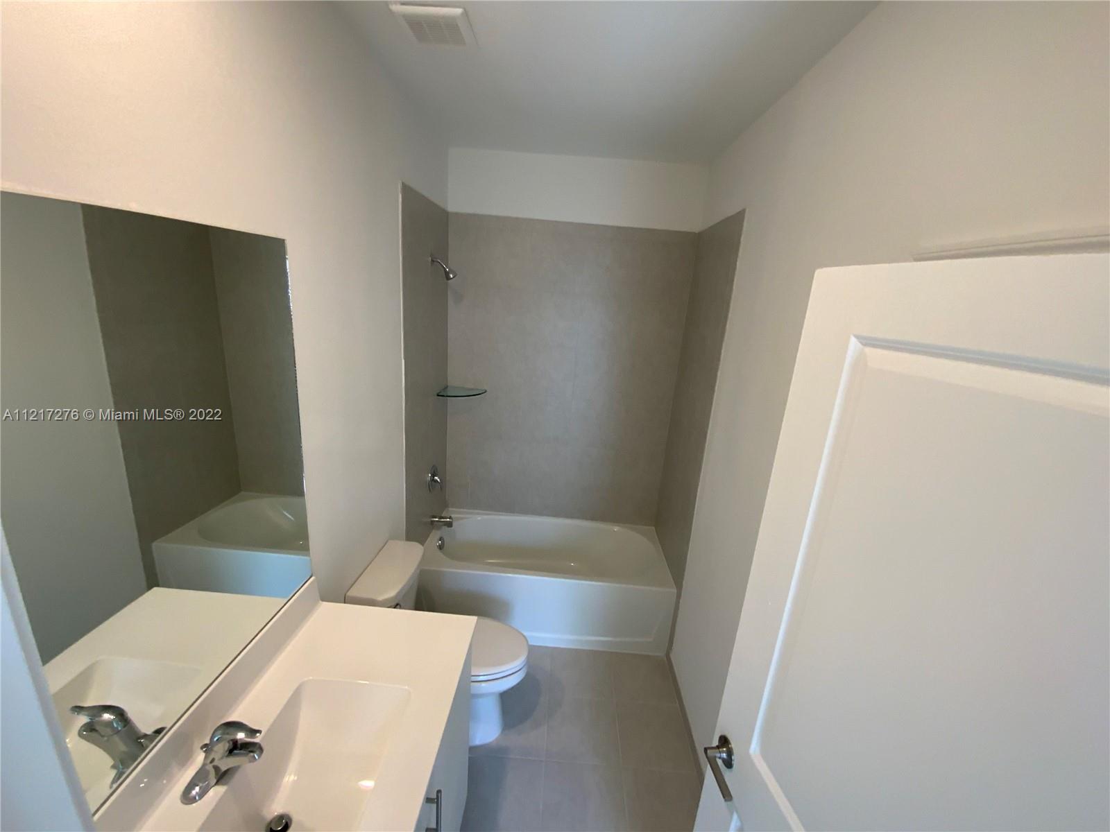 VIA VENTURA NEIGHBORHOOD - Residential Lease
