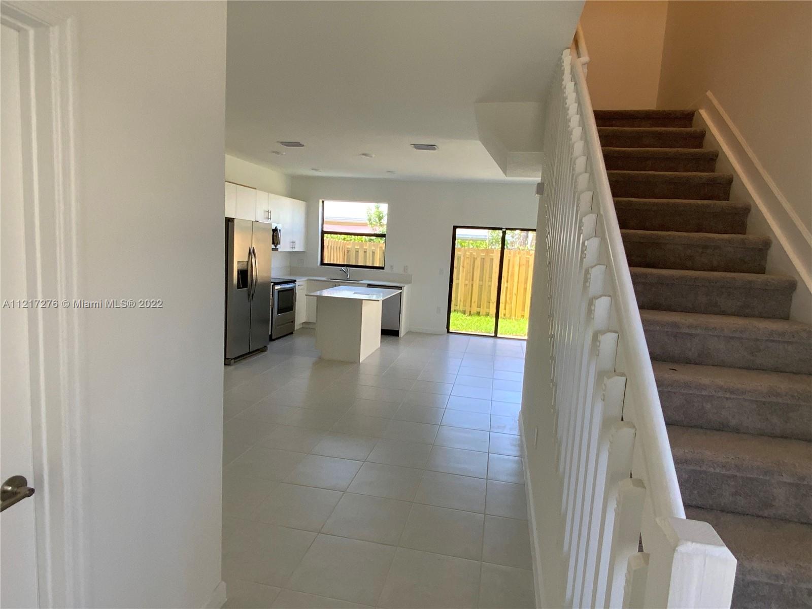 VIA VENTURA NEIGHBORHOOD - Residential Lease
