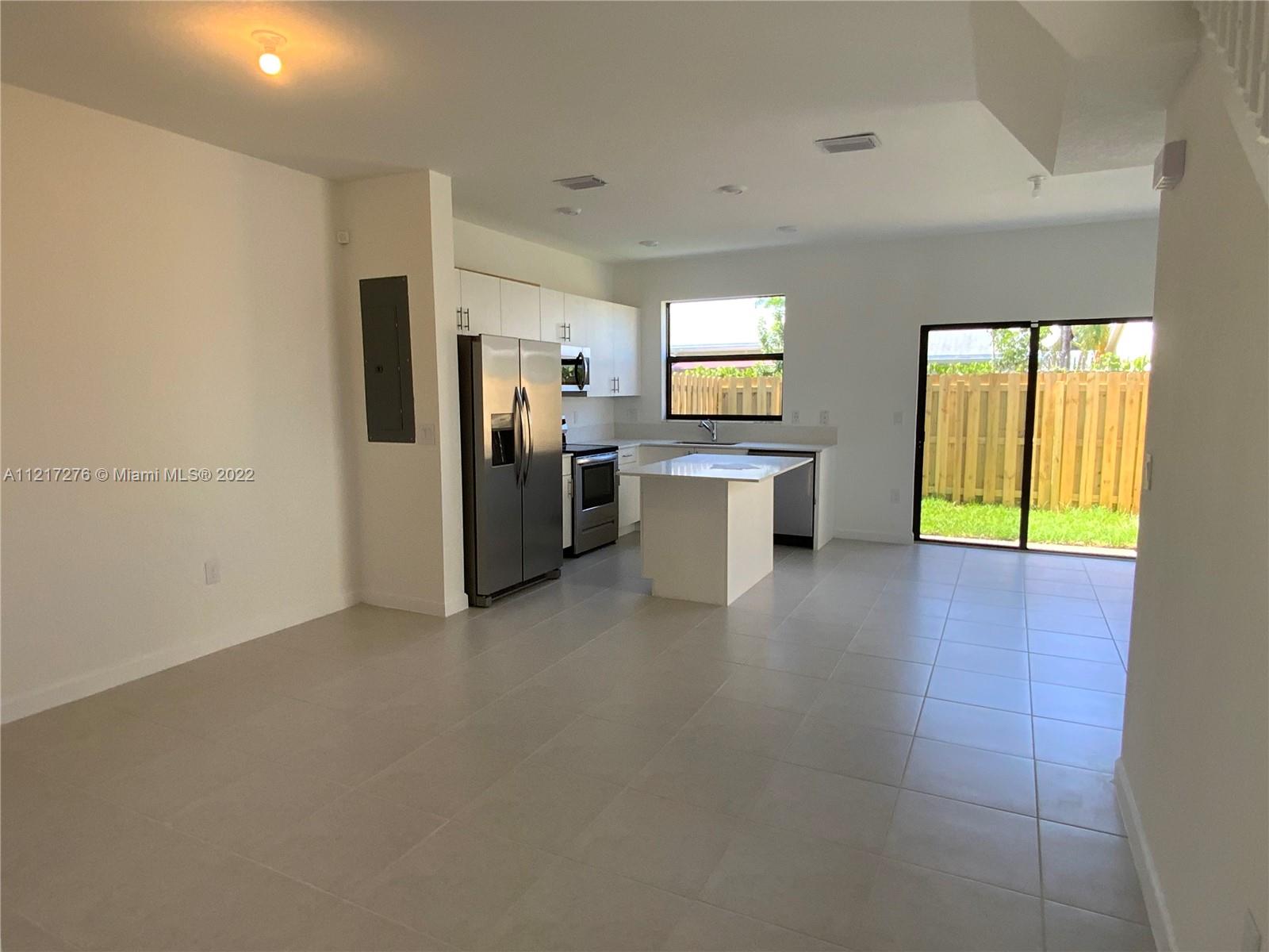 VIA VENTURA NEIGHBORHOOD - Residential Lease