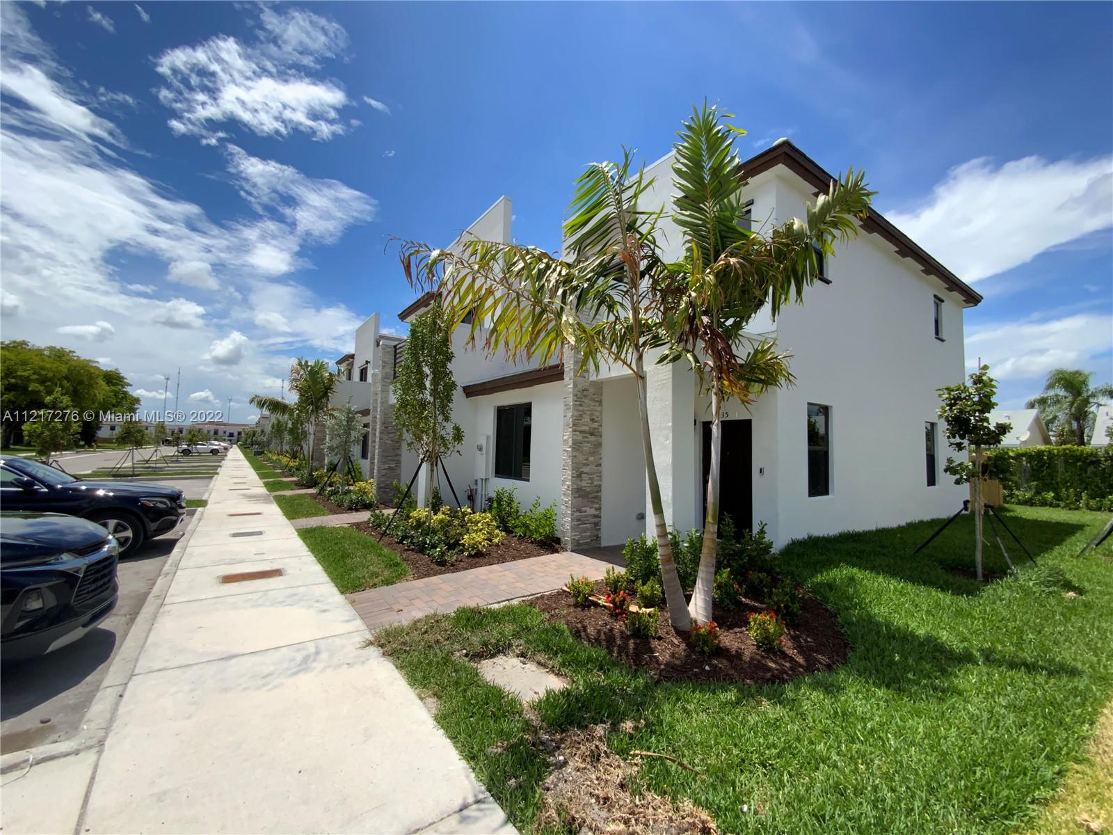 VIA VENTURA NEIGHBORHOOD - Residential Lease