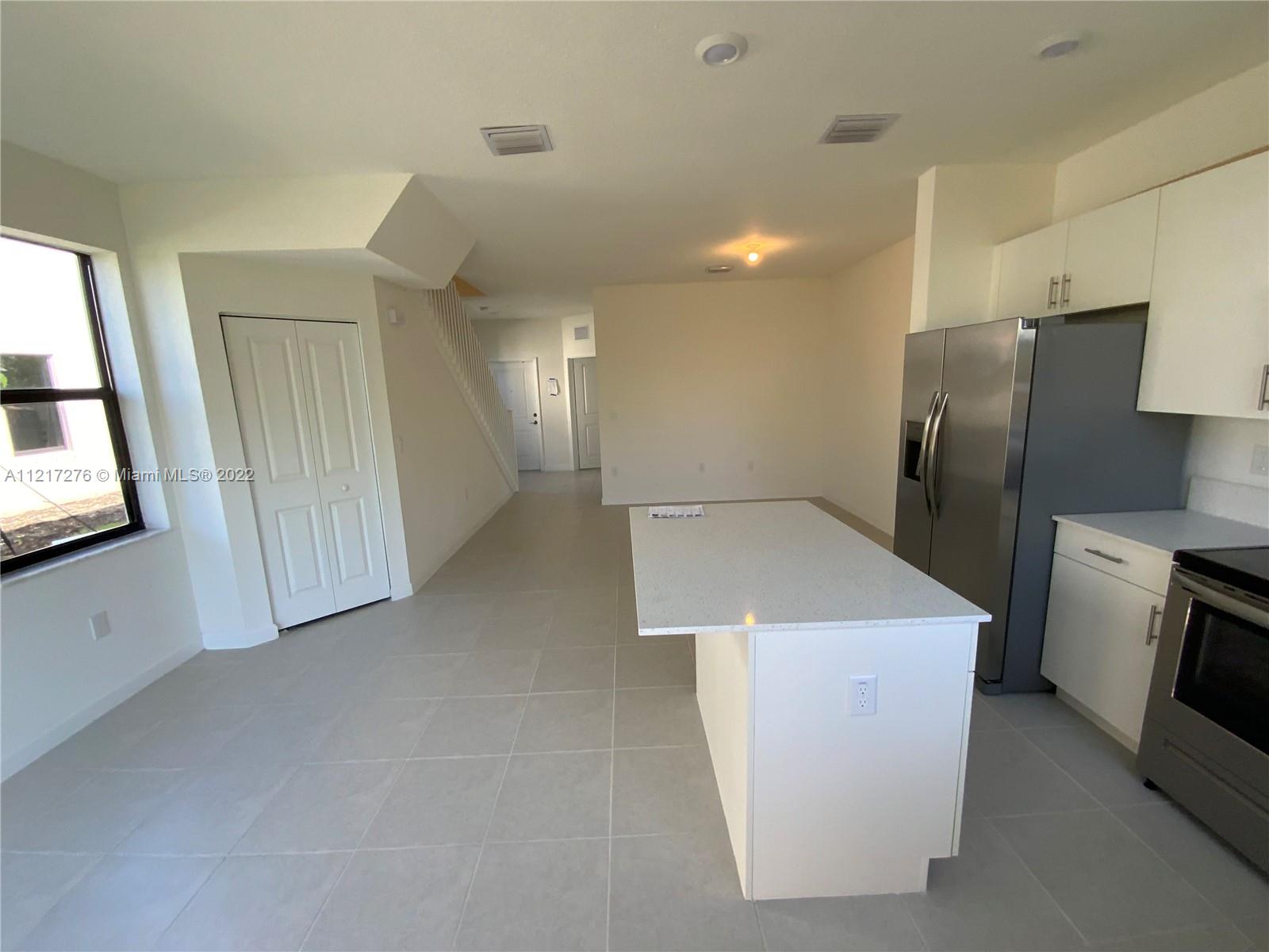 VIA VENTURA NEIGHBORHOOD - Residential Lease